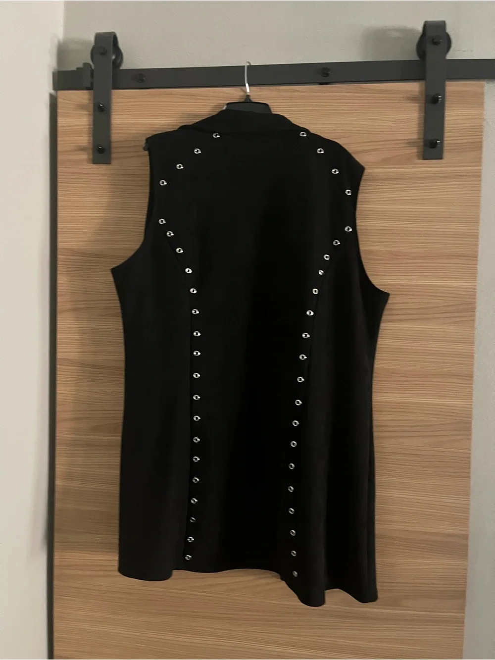 Radzoli Black 36” long Grommet Lined Vest. Excellent Condition!